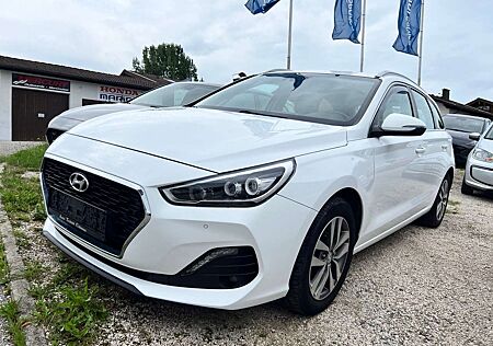 Hyundai i30 Trend Kombi /LED/ Navi/ AHK