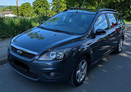 Ford Focus Turnier 1.6 Ti-VCT Titanium