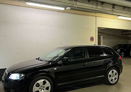 Audi A3 1.6 FSI Sportback Ambition Leder/Navi/Xenon/SH