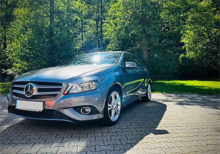 Mercedes-Benz A 180 A-Klasse (BlueEFFICIENCY) Urban