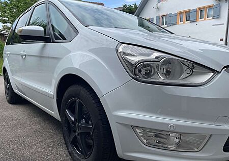 Ford Galaxy Audio-Paket Sitzheizung Klima Alu Neu Bereift ASR