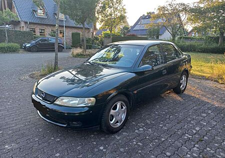 Opel Vectra 1.6 16V