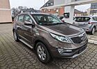 Kia Sportage 2.0 CVVT2WD NeuesModell Scheckheftgepflegt & Xenon