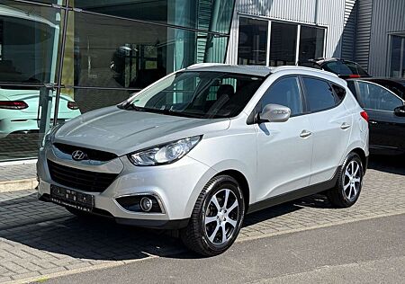 Hyundai ix35 Style 2.0 2WD Automatik AHK PDC SHZ Tempoma