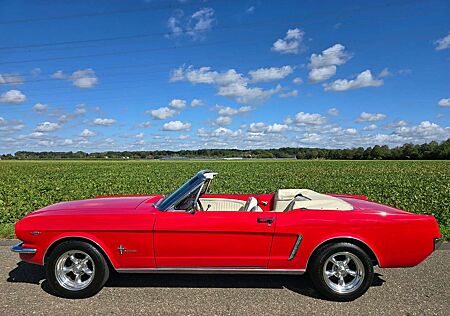 Ford Mustang Cabrio Restauriert