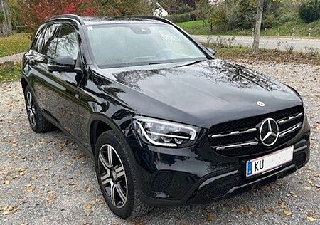 Mercedes-Benz GLC 300 e 4Matic 9G-TRONIC AMG Line