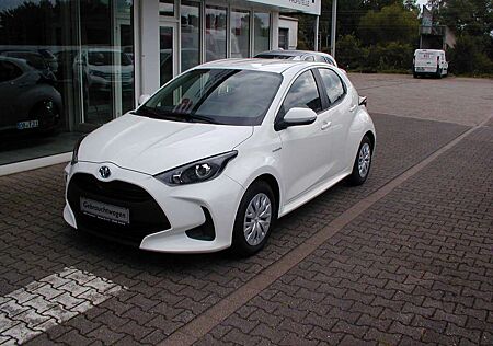 Toyota Yaris 1.5-l-VVT-i Hybrid CVT Style Navi Spurhalt