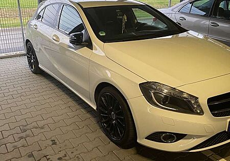 Mercedes-Benz A 180 (BlueEFFICIENCY)
