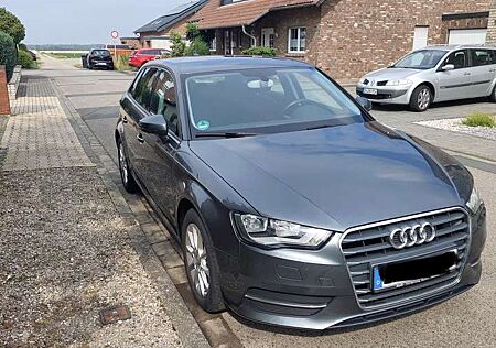 Audi A3 1.6 Sportback Attraction
