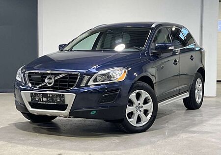 Volvo XC 60 XC60 AWD Summum Pano Kamera Blis