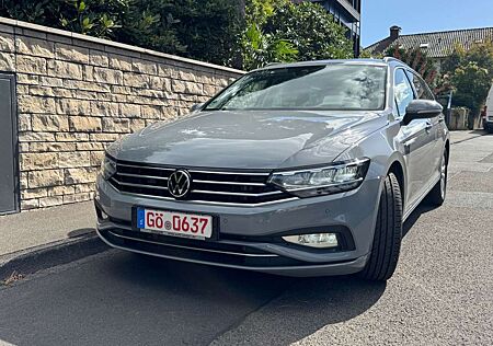 VW Passat Variant Volkswagen Business*Automatik*LED*AHK