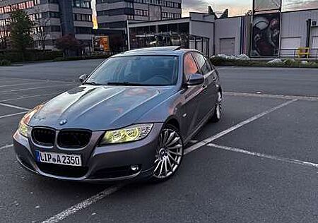 BMW 320i 320