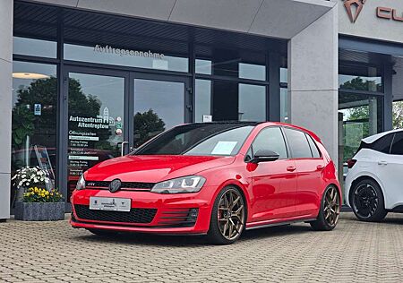 VW Golf Volkswagen 2.0 TSI DSG BMT GTI Performance