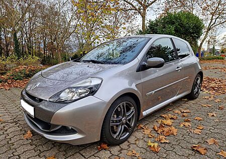 Renault Clio 3-Türer 2.0 16V 200 Sport