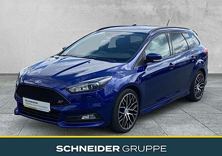 Ford Focus TURNIER ST RECARO+NAVI+KLIMA+XENON+SHZ