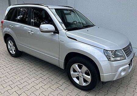 Suzuki Grand Vitara 1.9 DDIS 4x4 Klimaautomatik 2.Hand