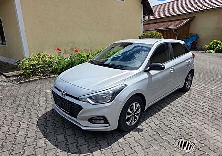 Hyundai i20 YES!++TOP++carplay,Kamera++