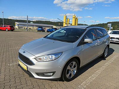 Ford Focus Turnier Automatik *Navi*PDC*Winterpaket*