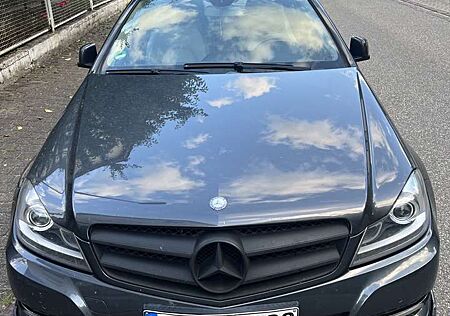 Mercedes-Benz C 180 Coupe 1.6