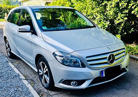 Mercedes-Benz B 180 (246.242)