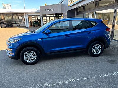 Hyundai TUCSON blue Advantage 2WD