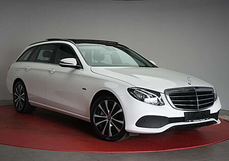 Mercedes-Benz E 300 de T 9G-Tronic Navi/Temp/Kamera/Pano/