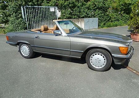 Mercedes-Benz SL 560