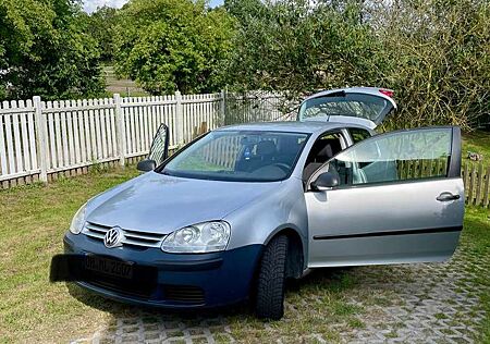 VW Golf Volkswagen Trendline