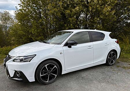 Lexus CT 200h Dynamic Line