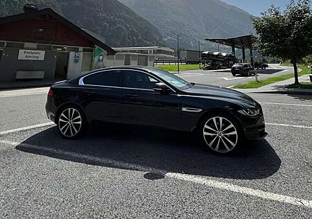 Jaguar XE Jaguar XE 20d  | Neuer TÜV | Scheckheft