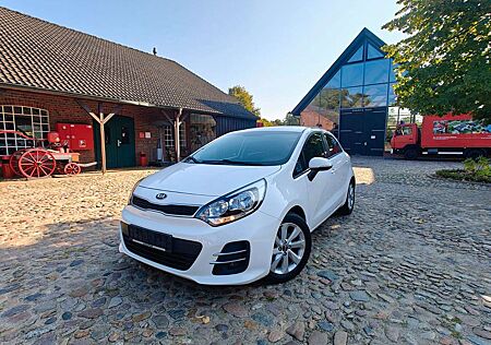 Kia Rio 1,2 Dream Team / Klimaautomatik. PDC 1 Hand