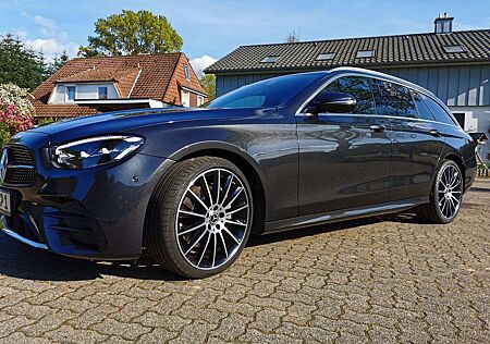 Mercedes-Benz E 220 d T 9G-TRONIC AMG Line AHK
