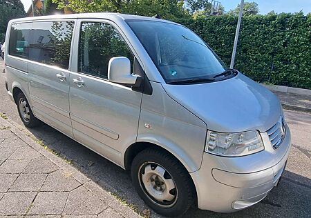 VW T5 Multivan Volkswagen Multivan 4MOTION DPF Highline