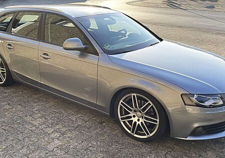 Audi A4 B8 Attraction