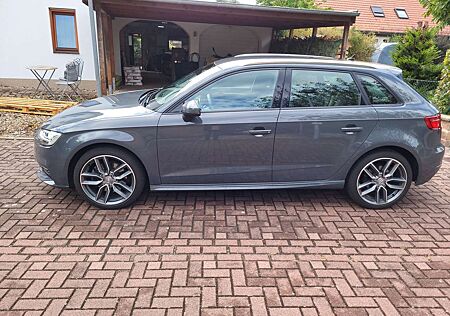 Audi A3 Sportback e-tron 40 e-tron Sportback S tronic