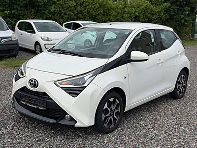 Toyota Aygo x-play connect/1.Hand/90.000KM/Kamera