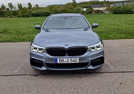 BMW 540d 540 xDrive Touring M-Paket Vollausstattung