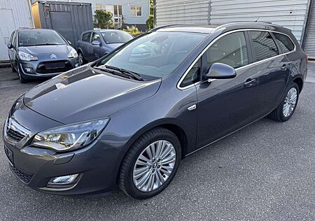 Opel Astra Innovation. Automatik ,Teilleder,Navi