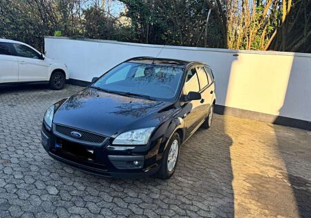 Ford Focus 1.6 16V Ambiente
