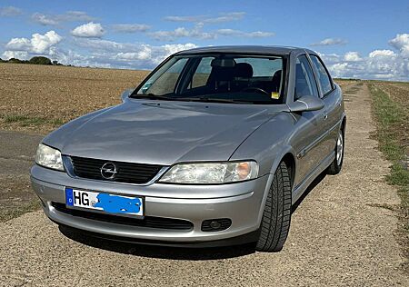 Opel Vectra Edition 100
