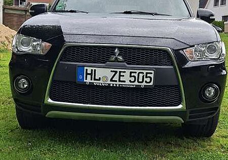 Mitsubishi Outlander 2.2 DI-D 4WD TC-SST Intense