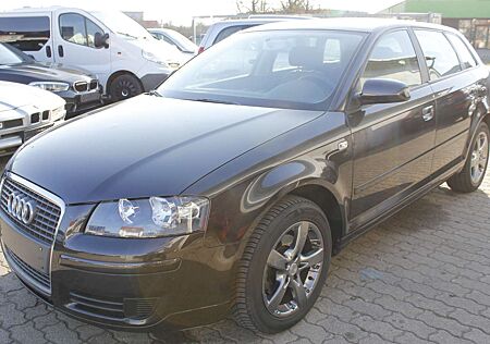 Audi A3 1.6 Attraction Klimaautomatik 60000KM Original