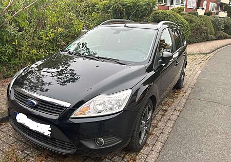 Ford Focus gebraucht kaufen Ford Focus Turnier Turnier 1.6 16V Ambiente