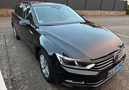 VW Passat Variant Volkswagen 2.0 TDI Comfortline, LED, AHK, PANO