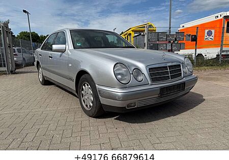 Mercedes-Benz E 240 Elegance Automatik