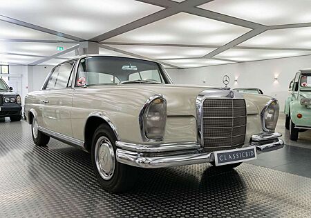 Mercedes-Benz 220 SEb Coupé