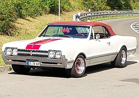 Oldsmobile Cutlass 442