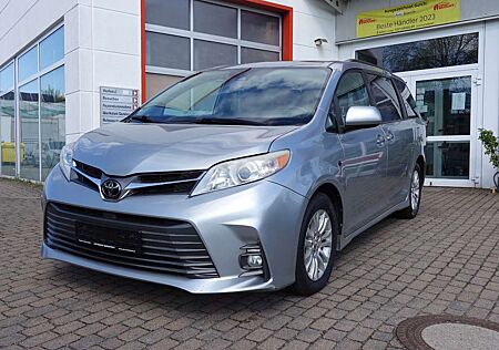 Toyota Sienna 8 Sitze 3 Zonen Klima DE-Papiere