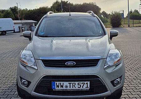 Ford Kuga 2.0 TDCi 2x4 Titanium, AHK, TÜV neu, DigitaleKlima
