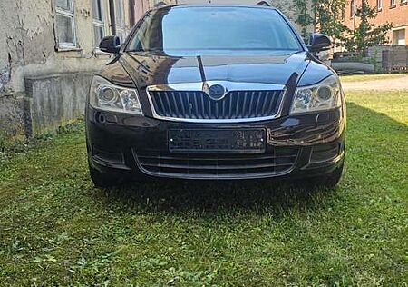 Skoda Octavia Combi 1.4 TÜV bis 04/27 * BI-Xenon